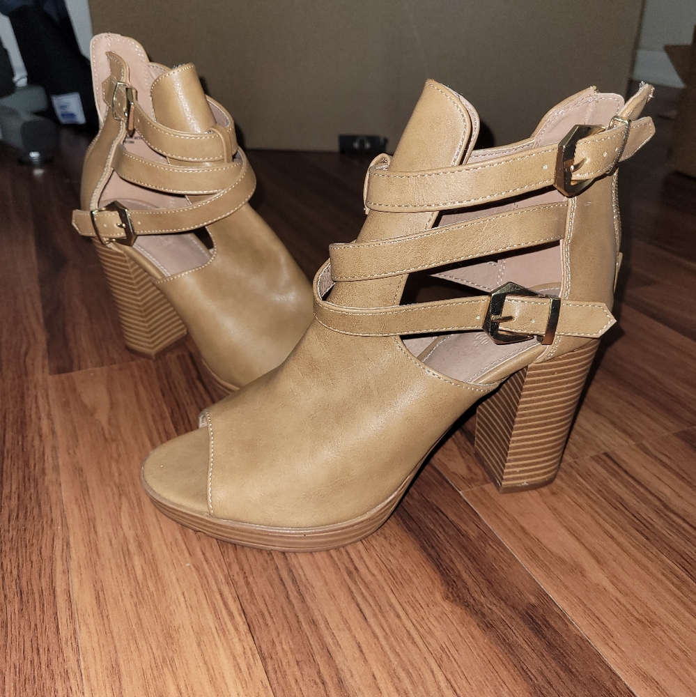 Charlotte Russe tan Heeled Sandal